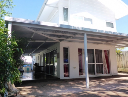 Flat-Patio-Wrap-around-Corner